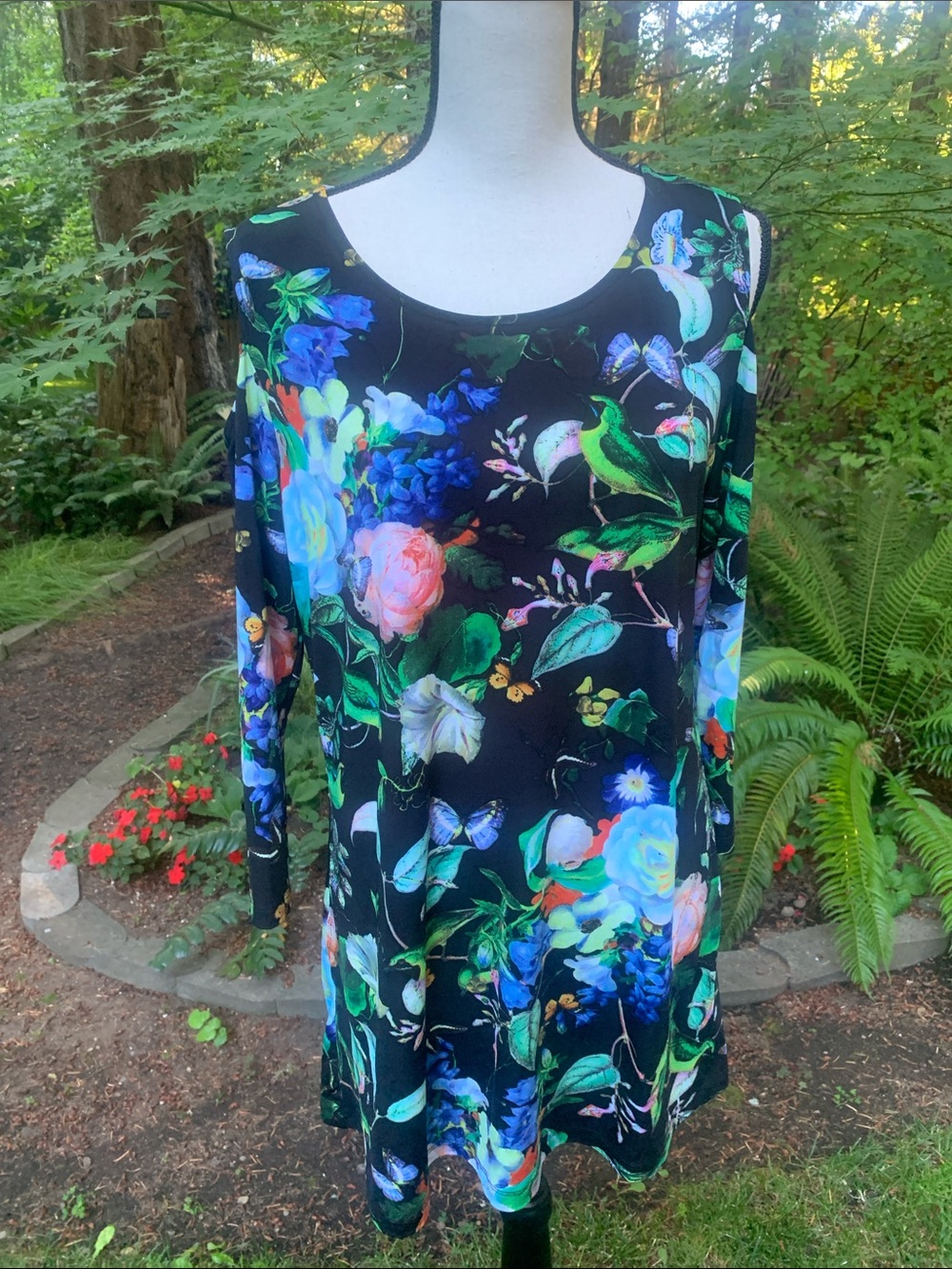 Attitudes by Renee Black Tunic/Dresswith Blue, Green and Yellow Floral Print